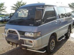 Mitsubishi Delica Wagon 4WD