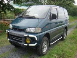 Mitsubishi DELICA SPACE GEAR EXCEED 1