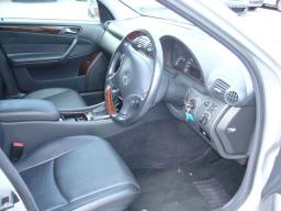 Mercedes-Benz C320  picture