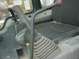 Komatsu PC200  picture