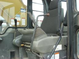 Komatsu PC200  picture