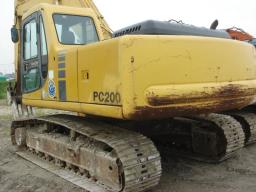 Komatsu PC200  picture