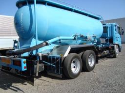 Mitsubishi FUSO tank lorry picture