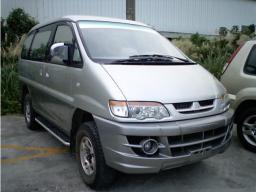Mitsubishi DELICA SPACE GEAR 