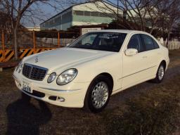 Mercedes-Benz E240 