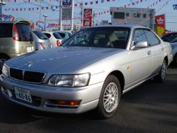 Nissan LAUREL Medallist G
