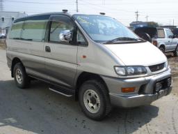 Mitsubishi DELICA SPACE GEAR XR picture