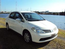 Nissan TIIDA LATIO 15B
