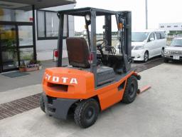 Toyota FORKLIFT 2 Tonn picture