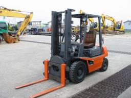 Toyota FORKLIFT 2 Tonn picture