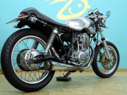 Yamaha SR400 alminium picture