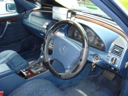 Mercedes-Benz C200 C-CLASS picture