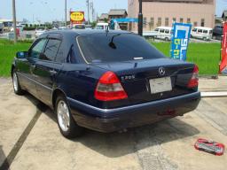Mercedes-Benz C200 C-CLASS picture