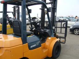 Toyota FORKLIFT fork lift picture