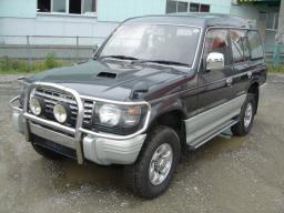 Mitsubishi Pajero 2.8DT XP Kick up roof