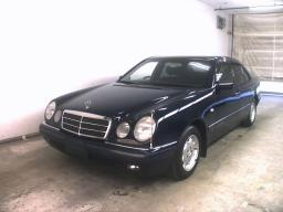 Mercedes-Benz E230 