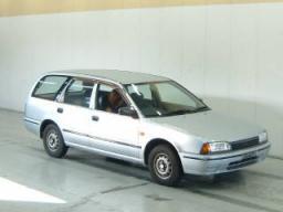 Nissan Avenir 5D