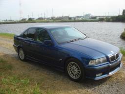 BMW 320i 