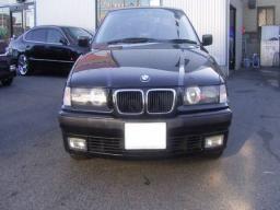 BMW 320i  picture