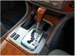 Toyota Land Cruiser VX Limited picture