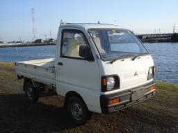 Mitsubishi MINICAB TRUCK  picture