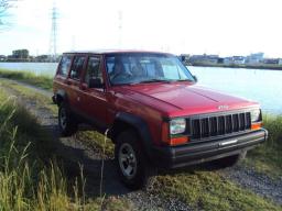 Chrysler Cherokee SPORTS