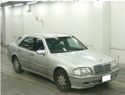 Mercedes-Benz C240 