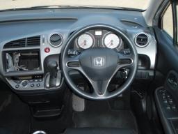 Honda Stream 1.8X Style Ed. picture