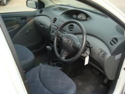 Toyota Vitz 1.0 picture