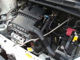 Toyota Vitz 1.0 picture