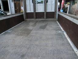 Isuzu ELF 2t picture