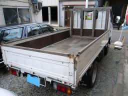 Isuzu ELF 2t picture