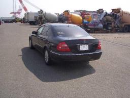 Mercedes-Benz E240 E240 picture