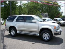 Toyota 4Runner 4x4 SR5 picture