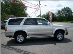 Toyota 4Runner 4x4 SR5 picture