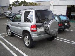 Mitsubishi Pajero IO 4WD picture