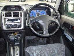 Mitsubishi Pajero IO 4WD picture