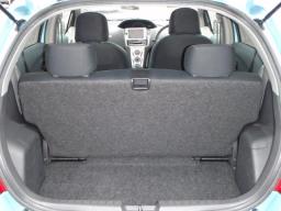 Toyota Vitz 1.0F picture