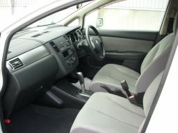 Nissan TIIDA LATIO 15B picture