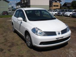 Nissan TIIDA LATIO 15S picture