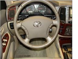 Toyota Land Cruiser V8 picture