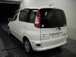 Toyota Funcargo X picture