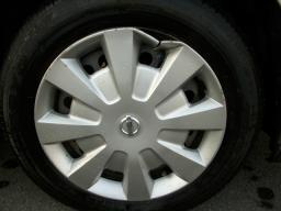 Nissan TIIDA LATIO 15B picture