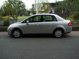 Nissan TIIDA LATIO 15B picture