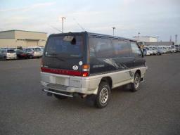 Mitsubishi DELICA STAR WAGON Active World picture