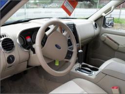 Ford Explorer Eddie Bauer picture