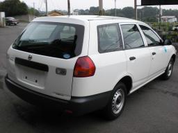 Nissan AD Van DX picture