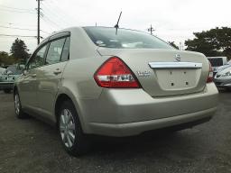 Nissan TIIDA LATIO 15S picture