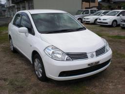 Nissan TIIDA LATIO 15S picture