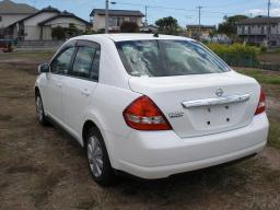 Nissan TIIDA LATIO 15S picture